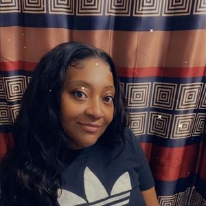 Meet your Posher, Yvette